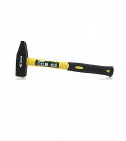 На сайте Трейдимпорт можно недорого купить Молоток слесарный с фиберглассовой рукояткой 500 г GARWIN GHF-00500. 