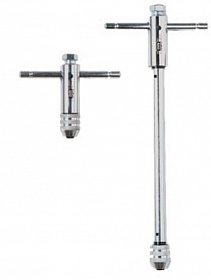 На сайте Трейдимпорт можно недорого купить Метчикодержатель трещоточный L100мм с воротком М5-12 Krino 1501002. 